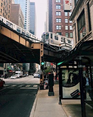 Public transportation in Chicago - NextBurb